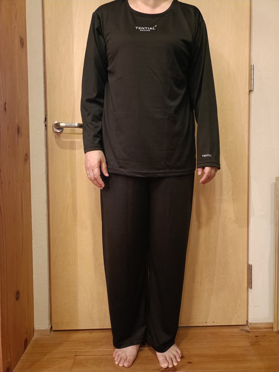 身長161cmでBAKUNE Dry Women's Lサイズを着用した全身